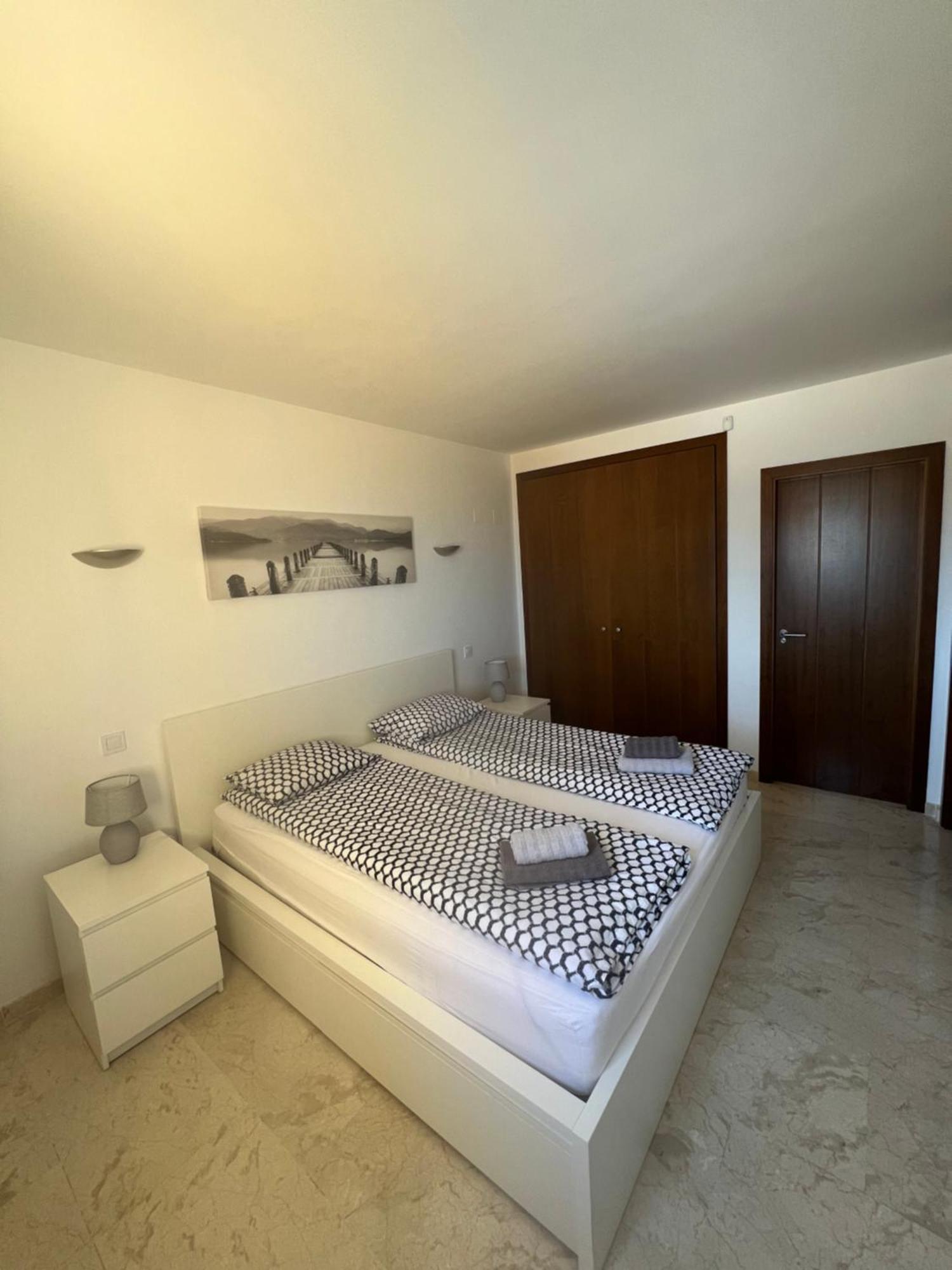 Punta Prima Nice Apartment With Sea Views ตอร์เรเวียคา ภายนอก รูปภาพ